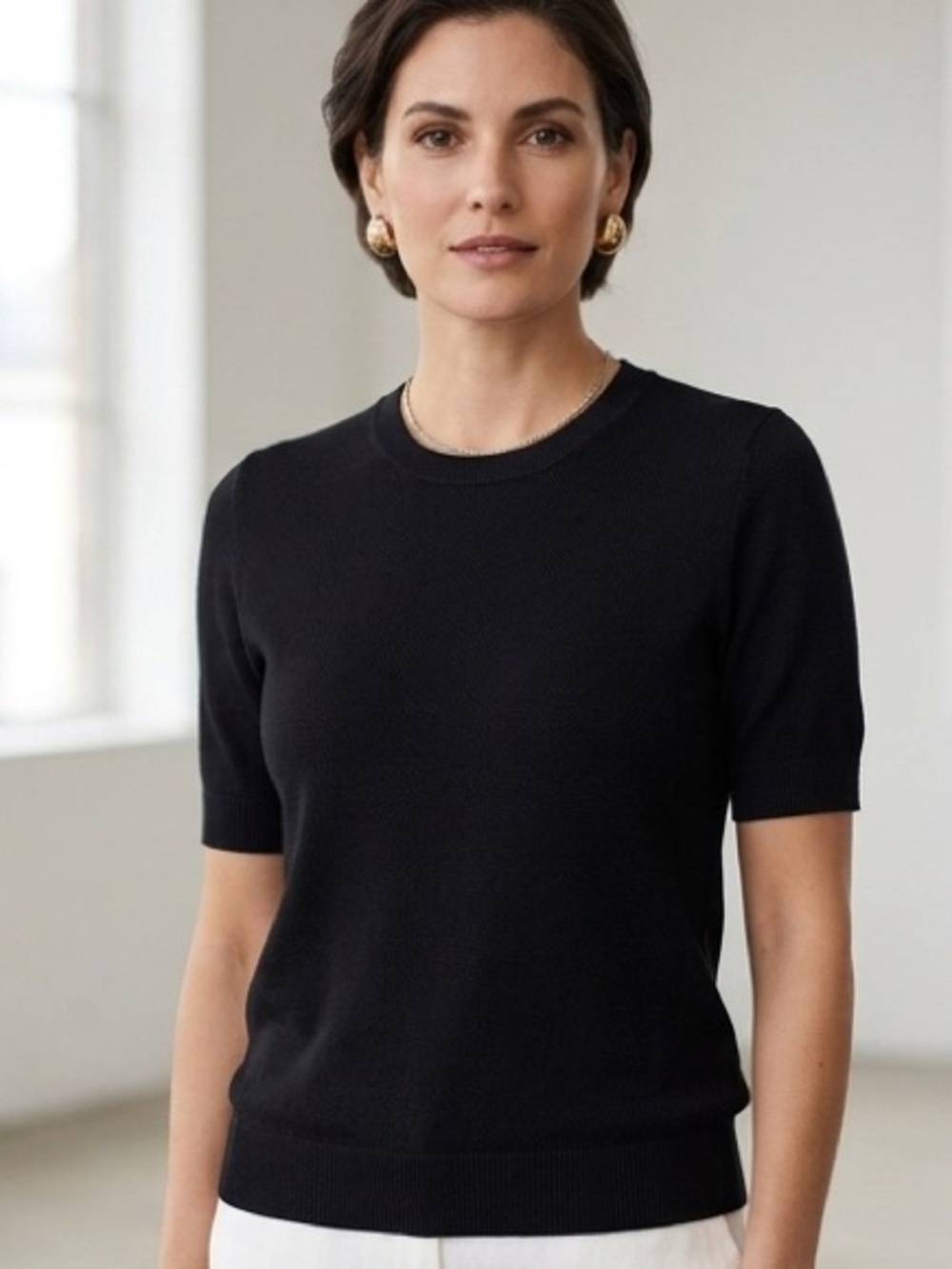 Malo women’s cotton Black Short Sleeve Crew Tee - size large